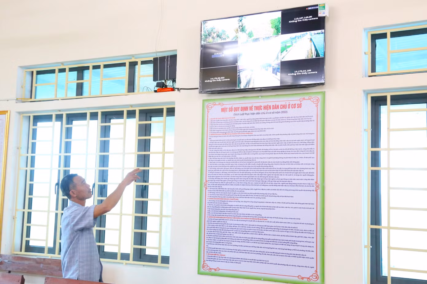 Giám sát trực tiếp an ninh thôn xóm tại nhà văn hóa thôn Bắc Kim Hòa Giám sát trực tiếp an ninh thôn xóm tại nhà văn hóa thôn Bắc Kim Hòa