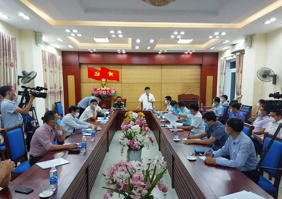 Tỉnh Nghệ An họp khẩn ngay trong đêm do phát hiện ca dương tính đầu tiên trong cộng đồng.