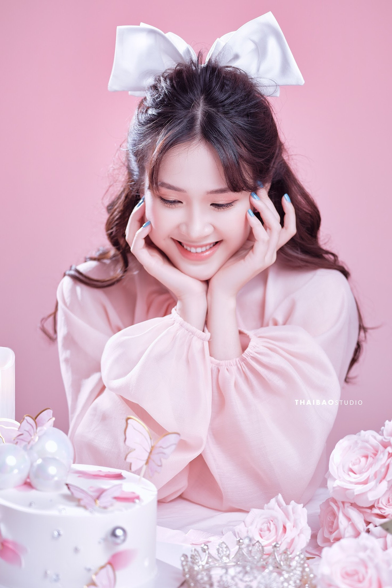 Hoa khôi 10x gây thiện cảm với gương mặt duyên dáng và nụ cười rạng rỡ.