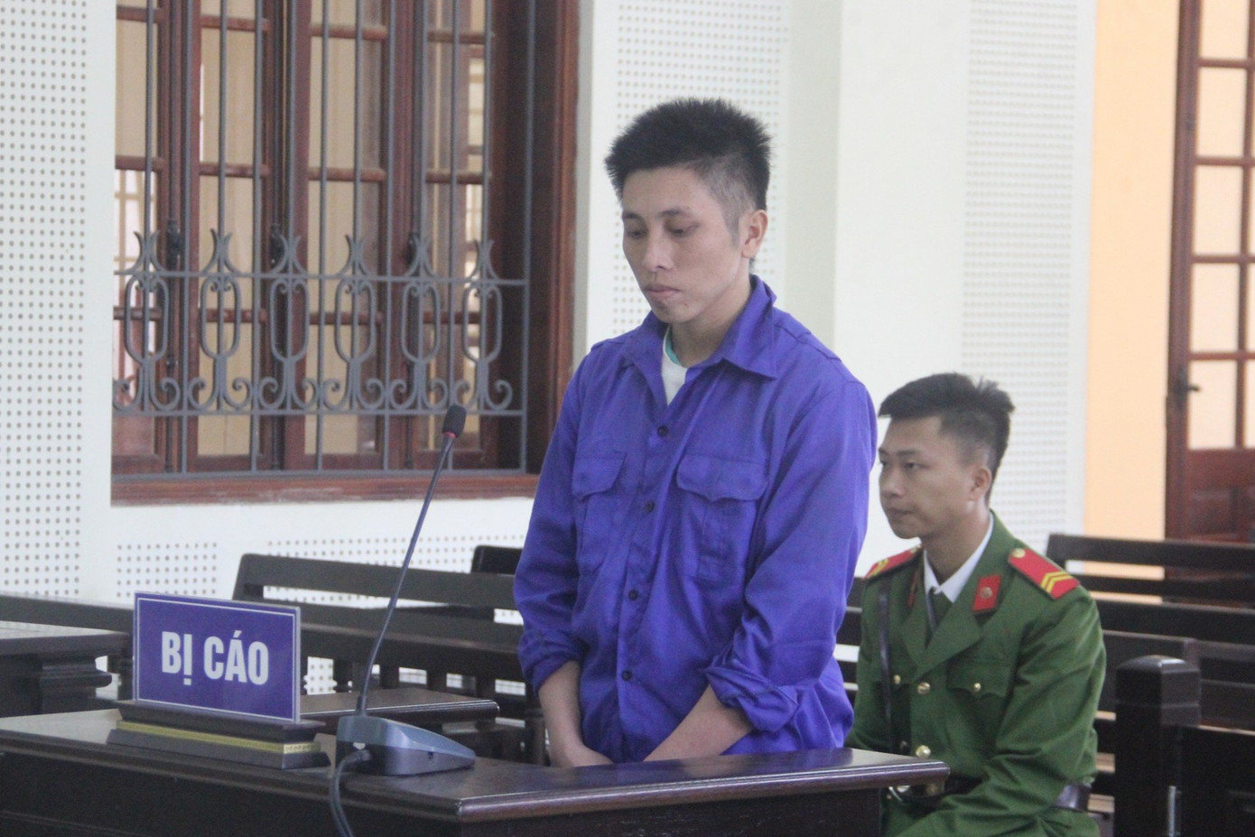 Bị cáo Thò Bá Cha tại tòa Bị cáo Thò Bá Cha tại tòa