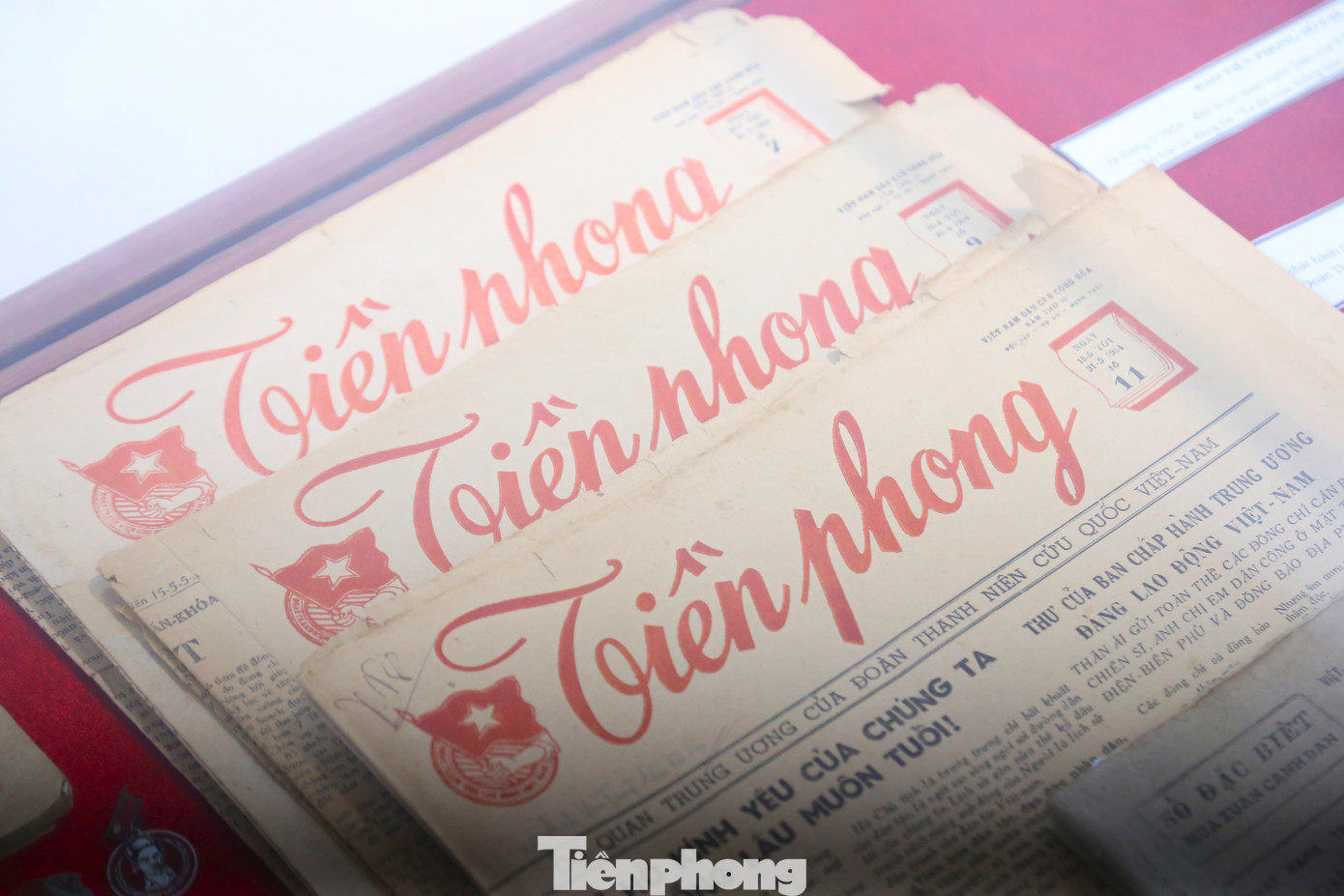 Các ấn phẩm của Báo Tiền Phong được trưng bày tại triển lãm