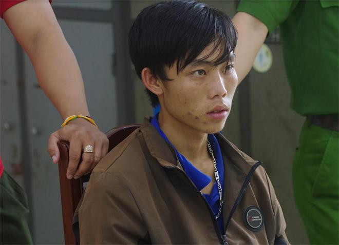 Đối tượng Lý Bá Rà tại cơ quan công an Đối tượng Lý Bá Rà tại cơ quan công an