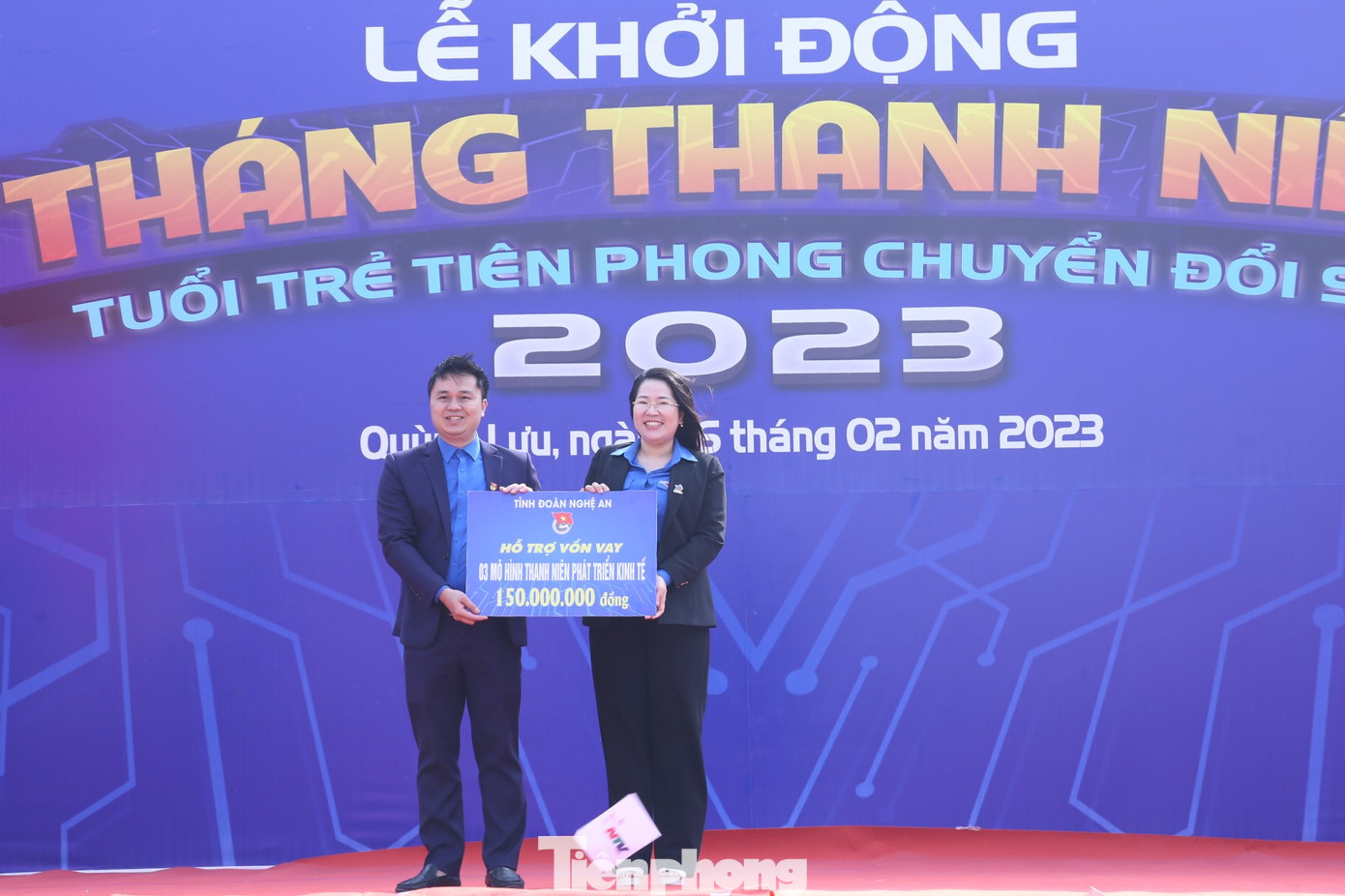 Ban Thường vụ Tỉnh Đoàn Nghệ An hỗ trợ 3 mô hình thanh niên huyện Quỳnh Lưu vay vốn khởi nghiệp, mỗi mô hình 50 triệu đồng.