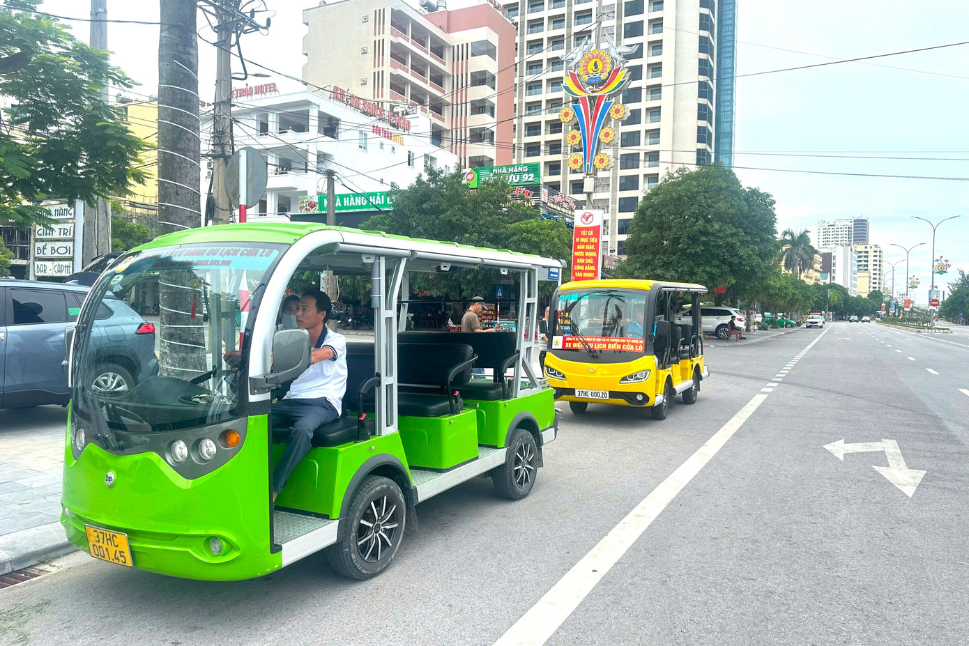 Xe điện ở Cửa Lò. Xe điện ở Cửa Lò.