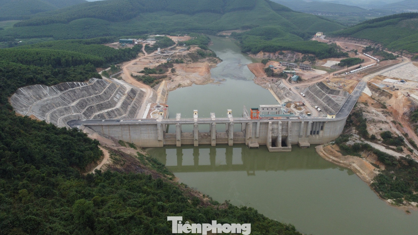 Dự án hồ chứa nước Bản Mồng.