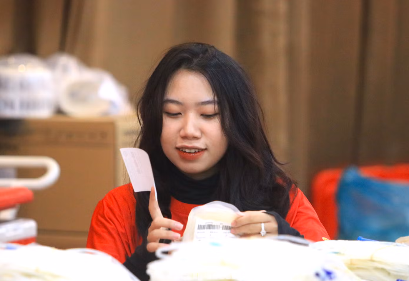 Các tình nguyện viên tại ngày hội Chủ Nhật Đỏ.