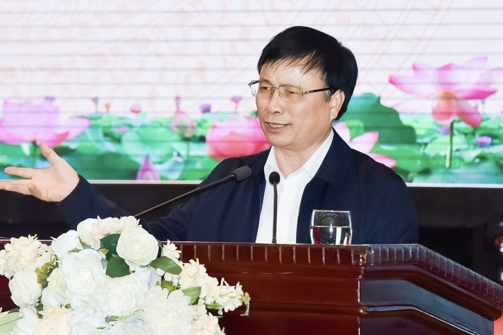 Ông Bùi Đình Long - Phó Chủ tịch UBND tỉnh Nghệ An phát biểu tại buổi họp báo. Ảnh: TL Ông Bùi Đình Long - Phó Chủ tịch UBND tỉnh Nghệ An phát biểu tại buổi họp báo. Ảnh: TL