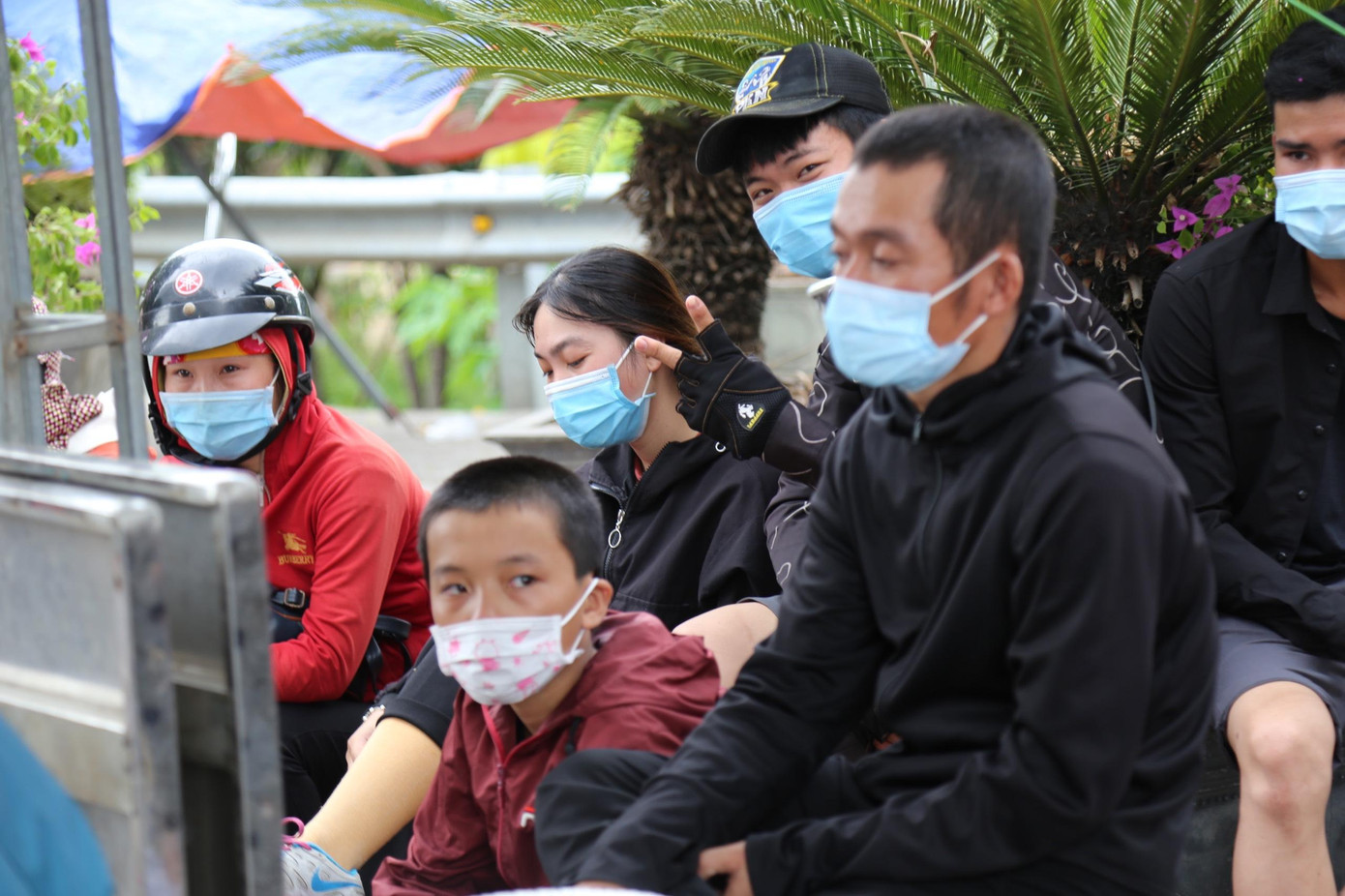 Nếu công dân có kết quả test nhanh dương tính sẽ được cách ly ngay lập tức và tiến hành xét nghiệm PCR cho kết quả chính xác.