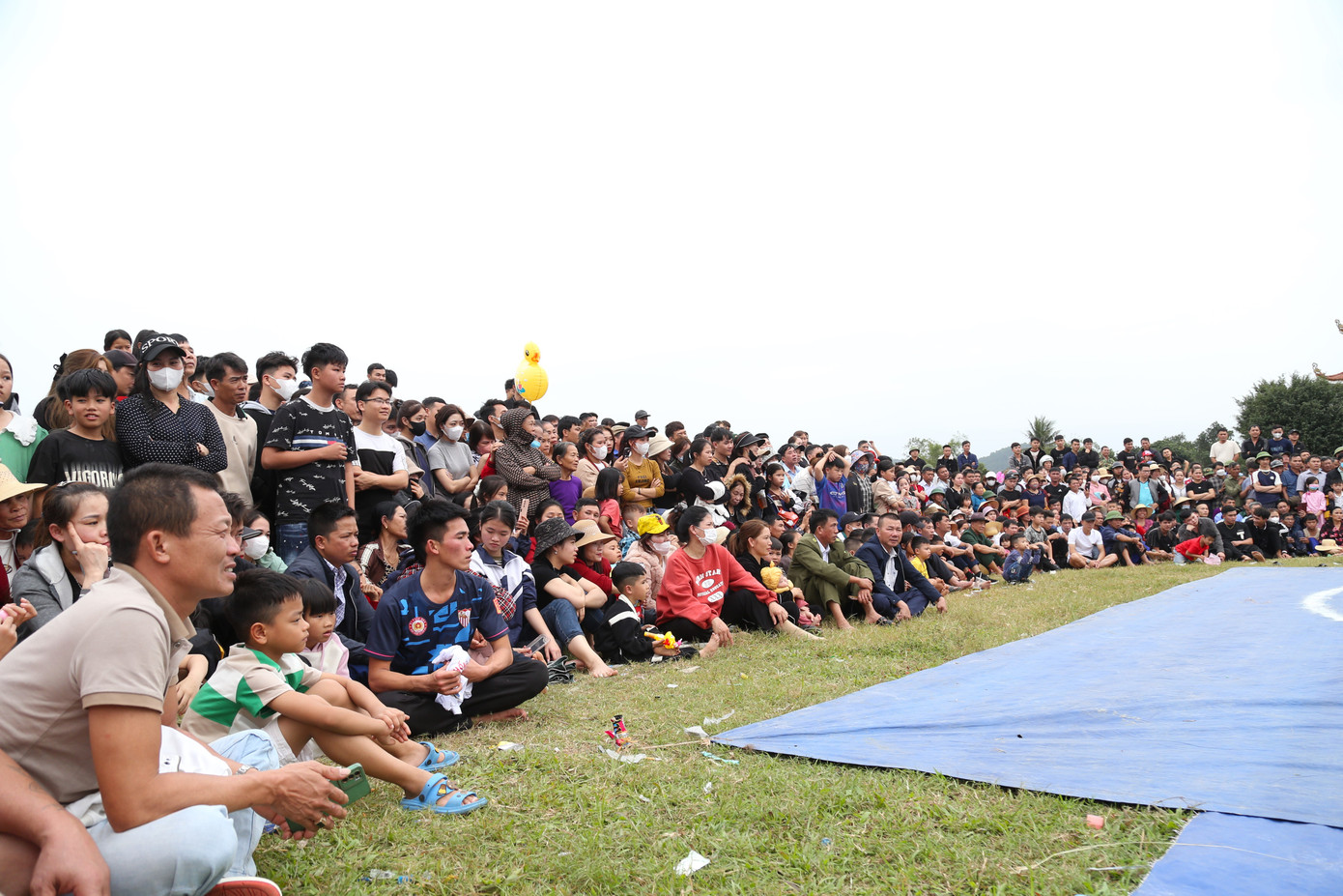 Hội vật xã Nghĩa Thái thu hút đông đảo người dân địa phương, từ người già đến trẻ nhỏ tới xem và cổ vũ. Đây là một trong những hoạt động được mong chờ nhất của miền quê thuần nông này vào mỗi dịp Tết Nguyên đán. Bà Trần Thị Thắm, công chức văn hóa xã Nghĩa Thái chia sẻ: "Ngoài nêu cao tinh thần thượng võ, thu hút sự tham gia của đông đảo người dân, thông qua giải đấu vật đầu Xuân, chúng tôi cũng tuyển chọn được những ‘hạt giống’ để bồi dưỡng và cử tham dự giải đấu vật trong khuôn khổ lễ hội vua Mai Hắc Đế diễn ra vào dịp rằm tháng Giêng hằng năm”. Hội vật xã Nghĩa Thái thu hút đông đảo người dân địa phương, từ người già đến trẻ nhỏ tới xem và cổ vũ. Đây là một trong những hoạt động được mong chờ nhất của miền quê thuần nông này vào mỗi dịp Tết Nguyên đán. Bà Trần Thị Thắm, công chức văn hóa xã Nghĩa Thái chia sẻ: "Ngoài nêu cao tinh thần thượng võ, thu hút sự tham gia của đông đảo người dân, thông qua giải đấu vật đầu Xuân, chúng tôi cũng tuyển chọn được những ‘hạt giống’ để bồi dưỡng và cử tham dự giải đấu vật trong khuôn khổ lễ hội vua Mai Hắc Đế diễn ra vào dịp rằm tháng Giêng hằng năm”.