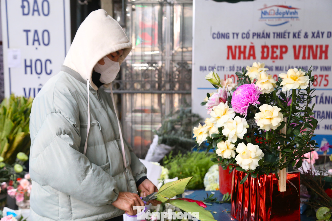 Người mua ưu tiên việc đặt hàng online nhằm tiết kiệm thời gian. Người mua ưu tiên việc đặt hàng online nhằm tiết kiệm thời gian.