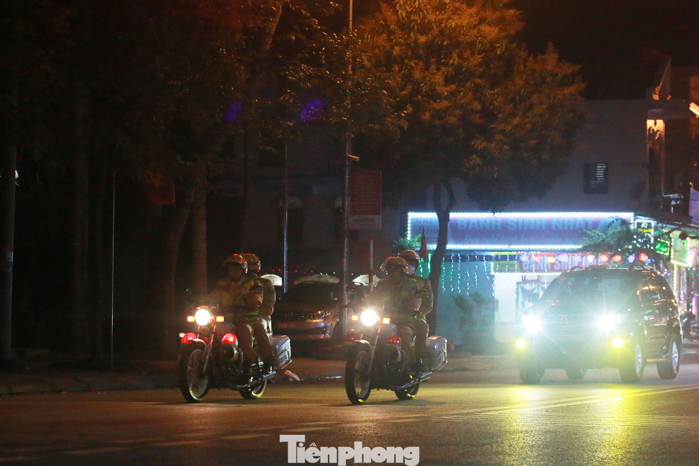 Tăng cường tuần tra, kiểm soát việc chấp hành pháp luật về pháo nổ, nồng độ cồn cũng như các hành vi vi phạm pháp luật trong đêm giao thừa.