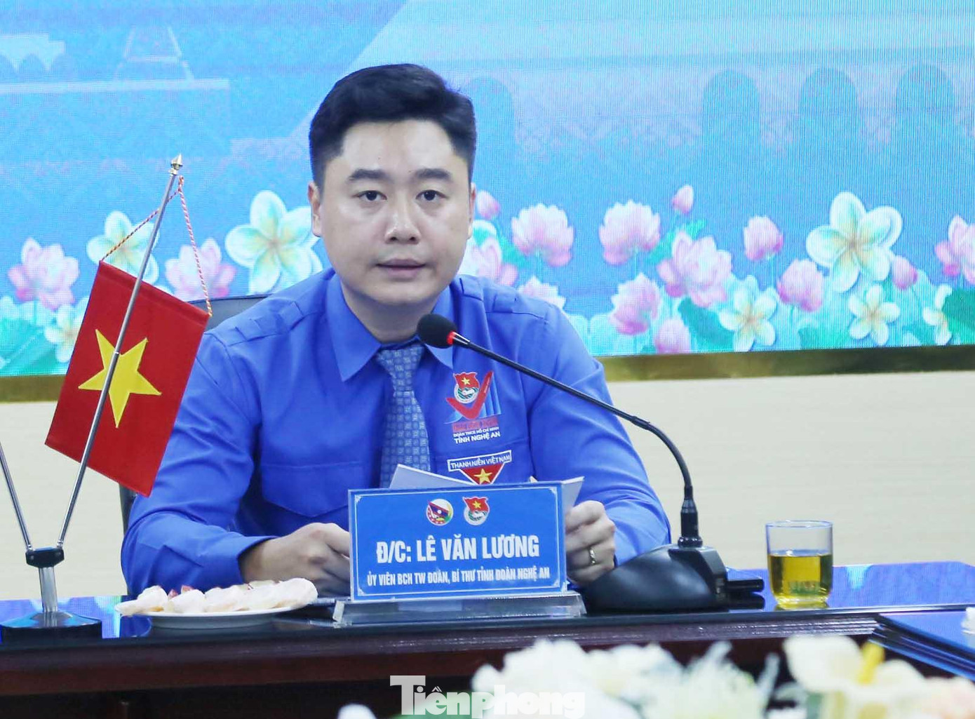 Anh Lê Văn Lương - Ủy biên Ban chấp hành Trung ương Đoàn, Bí thư Tỉnh Đoàn Nghệ An phát biểu tại chương trình