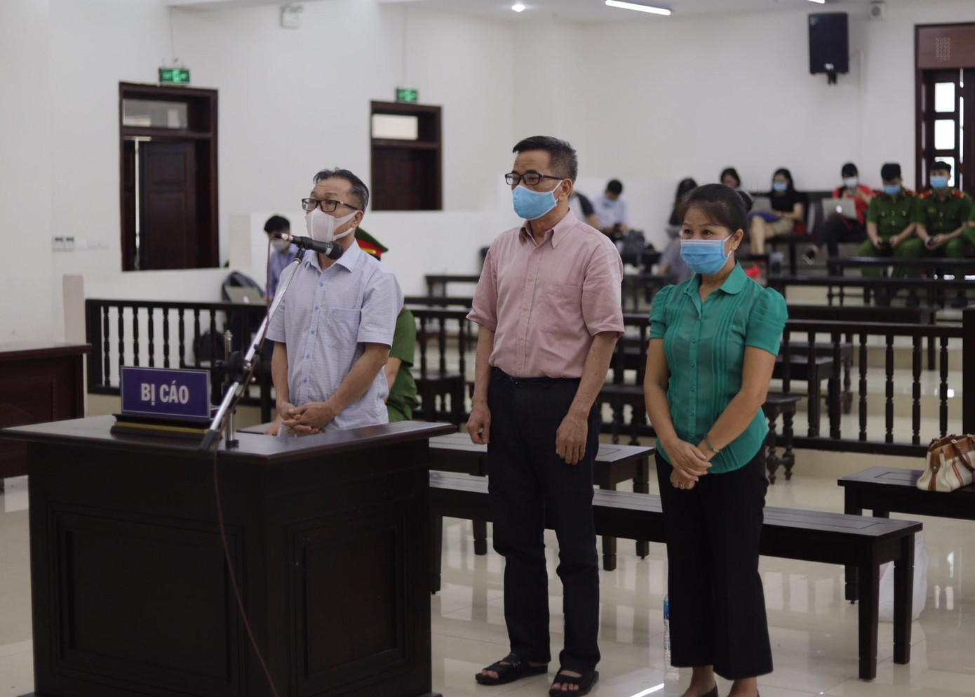 Các bị cáo nghe tuyên án phúc thẩm chiều 29/6. Các bị cáo nghe tuyên án phúc thẩm chiều 29/6.