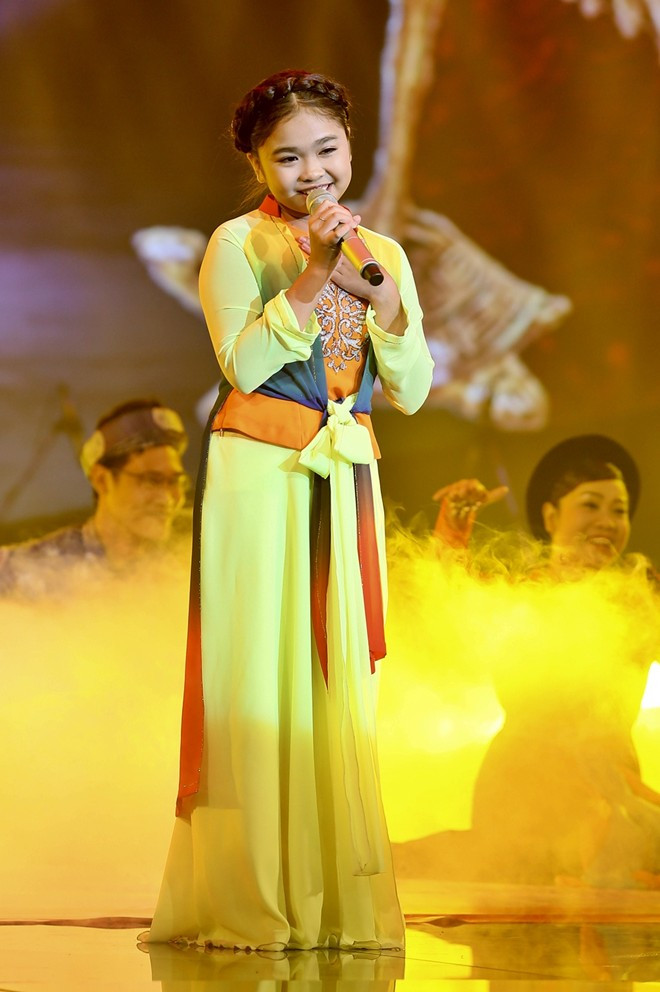 Thiện Nhân đăng quang Giọng hát Việt nhí 2014 ảnh 1