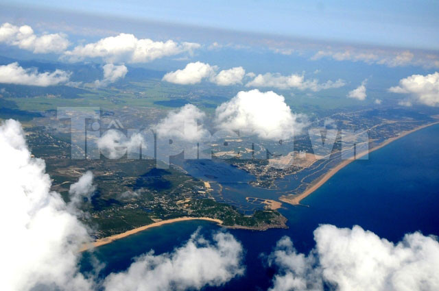 Biển Phú Yên xanh thẫm