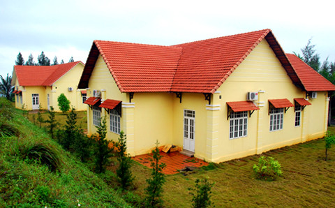 Không gian khu biệt thự nằm ở đồi cao, hướng về phía biển. Ảnh: Trí Tín