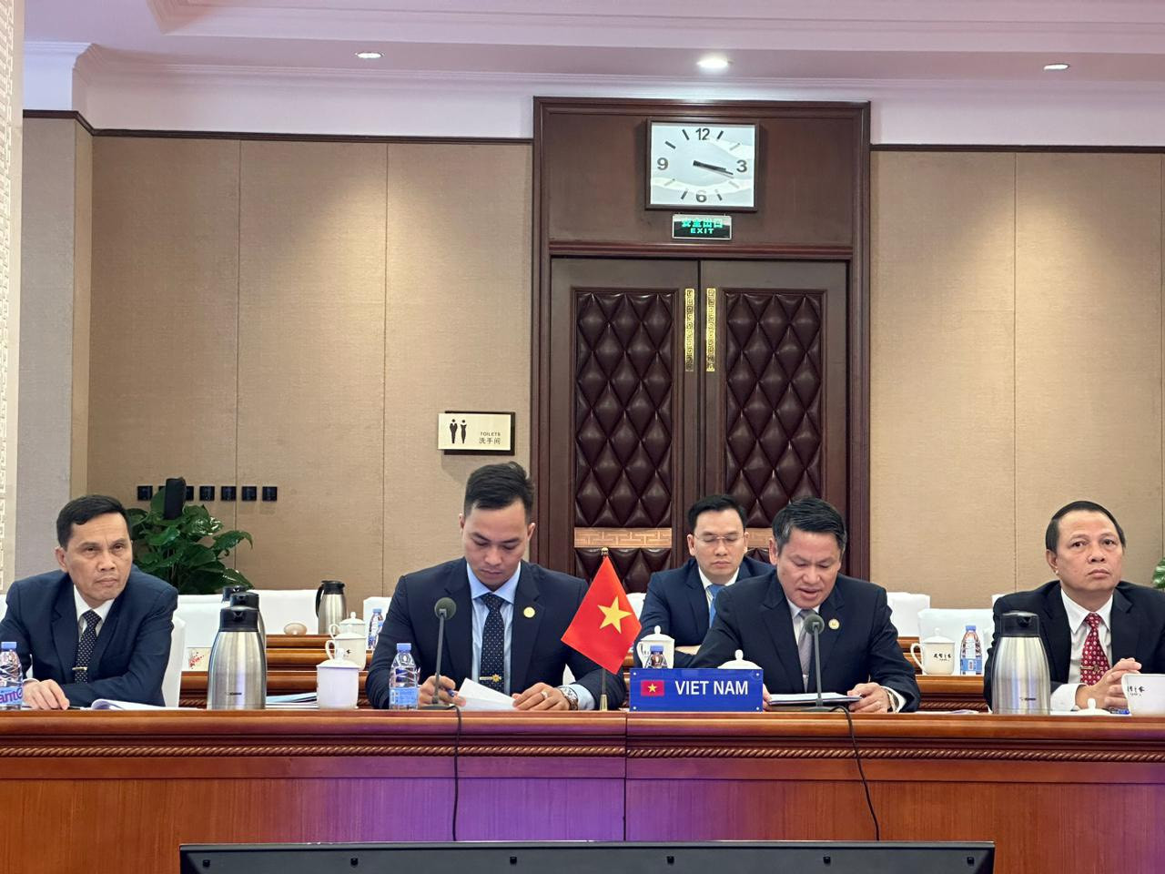 Thiếu tướng Nguyễn Văn Viện phát biểu tại Hội nghị.