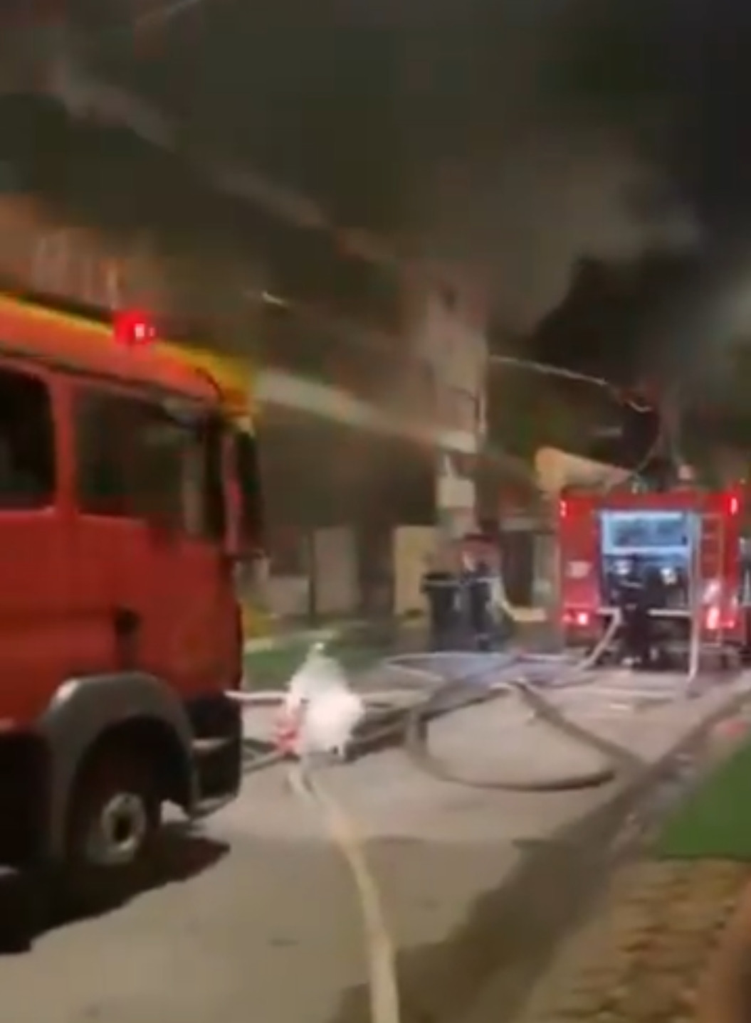 Lực lượng chức năng chữa cháy. Lực lượng chức năng chữa cháy.