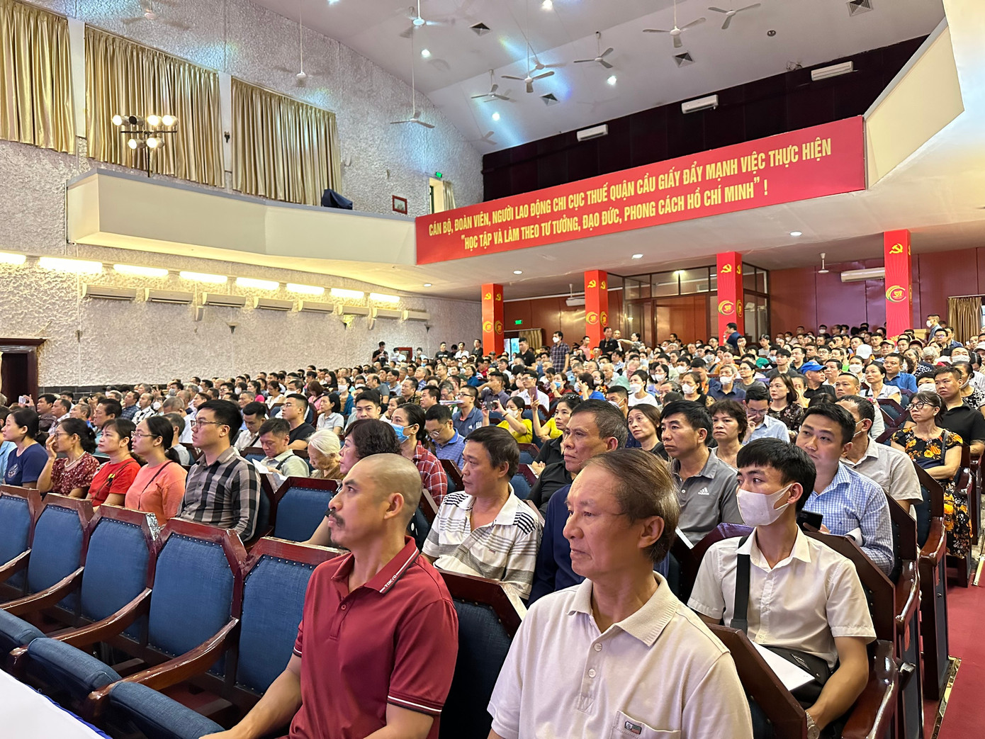 Khoảng 700 học viên là chủ chung cư mini và các cơ sở kinh doanh dịch vụ cho thuê trọ tham dự Hội nghị.