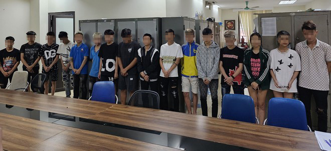 Nhóm thanh thiếu niên trong vụ việc. Nhóm thanh thiếu niên trong vụ việc.