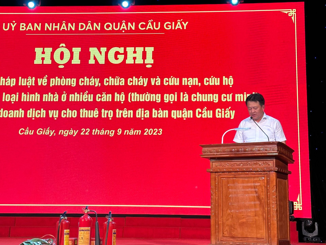 Ông Trần Đình Cường - Phó Chủ tịch UBND quận, Trưởng Ban chỉ đạo PCCC quận Cầu Giấy.