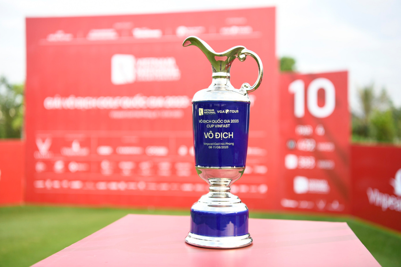 Golfer Nguyễn Nhất Long độc chiếm ngôi đầu sau ngày thi đấu thứ hai ảnh 26 Golfer Nguyễn Nhất Long độc chiếm ngôi đầu sau ngày thi đấu thứ hai ảnh 26