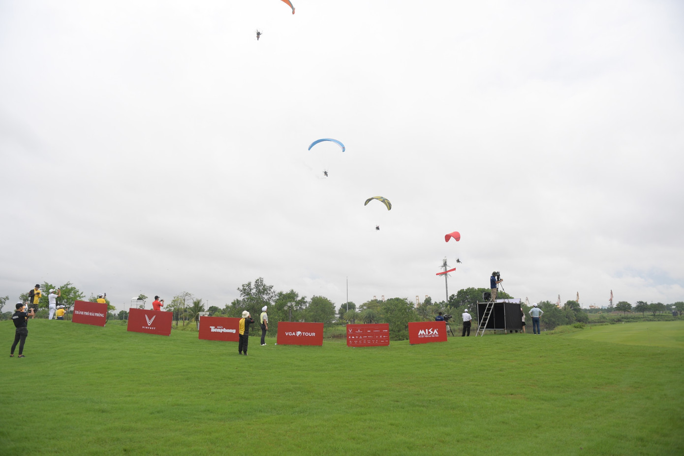 Trao cúp Vô địch Golf Quốc gia năm 2023 - Cúp VinFast ảnh 1 Trao cúp Vô địch Golf Quốc gia năm 2023 - Cúp VinFast ảnh 1