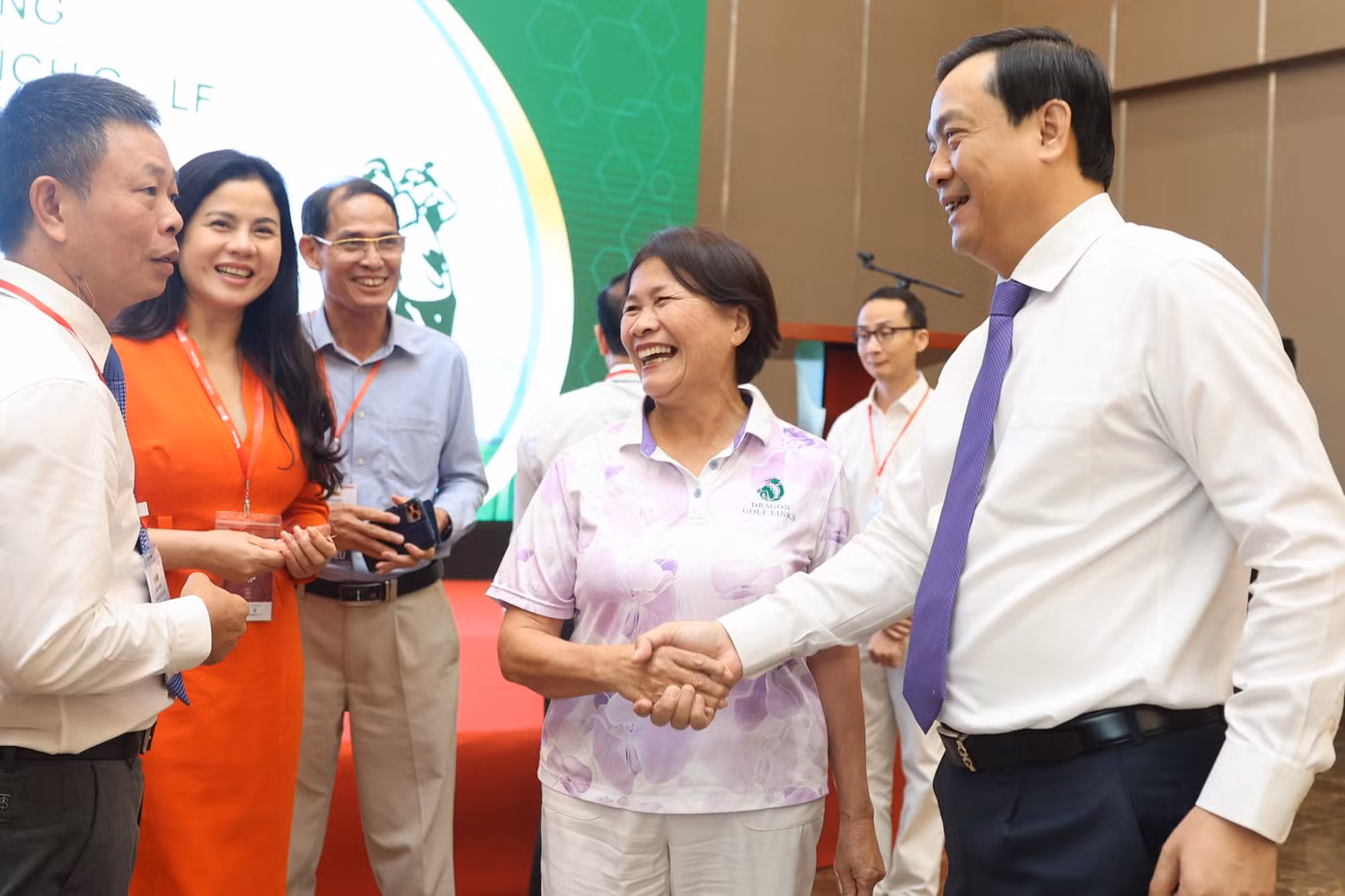 Muốn đi nhanh thì đi một mình, muốn đi xa hãy đi cùng nhau ảnh 49