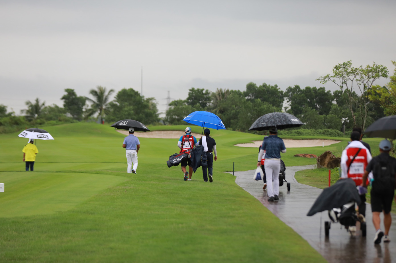 Rất nhiều cổ động viên có mặt tại Vinpearl Golf Hải Phòng theo dõi ngày cuối Giải Vô địch Golf Quốc gia năm 2023 - Cúp VinFast.