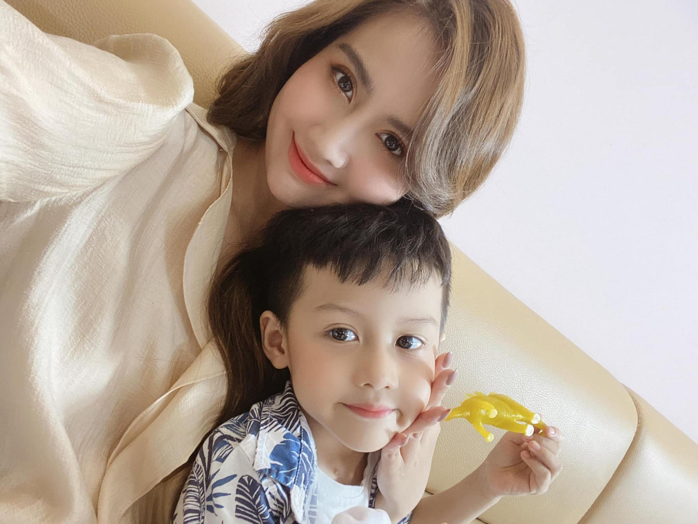 Mẹ con Huyền Lizzie