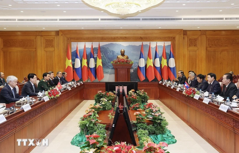 Chủ tịch nước Lương Cường hội kiến Chủ tịch Quốc hội Lào Saysomphone Phomvihane. (Ảnh: Lâm Khánh/TTXVN) Chủ tịch nước Lương Cường hội kiến Chủ tịch Quốc hội Lào Saysomphone Phomvihane. (Ảnh: Lâm Khánh/TTXVN)