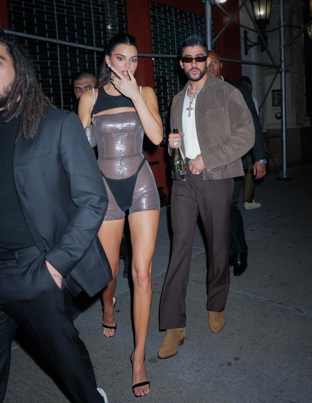 Kendall và Bad Bunny tại bữa tiệc hậu Met Gala. Ảnh: GC Images. Kendall và Bad Bunny tại bữa tiệc hậu Met Gala. Ảnh: GC Images.