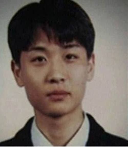 Harisu lúc còn trong hình hài đàn ông.