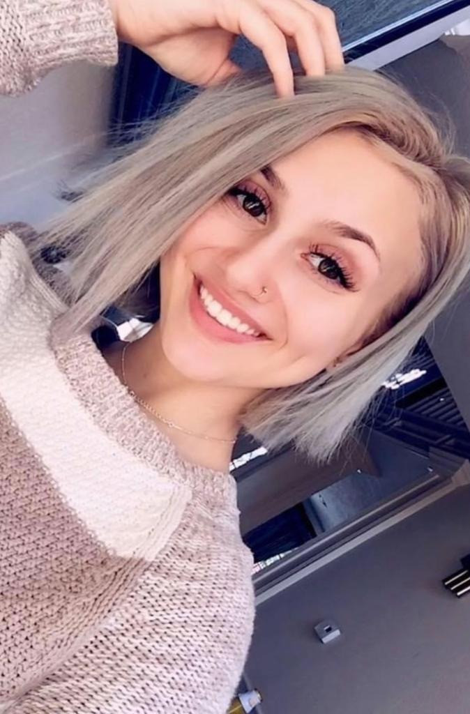 Nhiều người bày tỏ tiếc nuối vì trước khi biến mình thành &quot;quái vật&quot;, Kierstyn Milligan có ngoại hình xinh đẹp. Ảnh: Caters News.