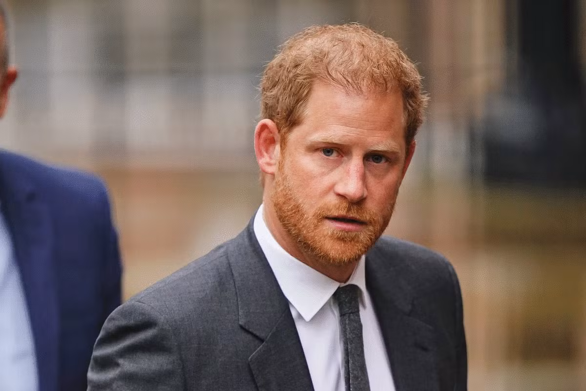 Harry muốn đưa một chi tiết thể hiện sự thông minh nhưng bị người viết thuê từ chối. Ảnh: PA. Harry muốn đưa một chi tiết thể hiện sự thông minh nhưng bị người viết thuê từ chối. Ảnh: PA.