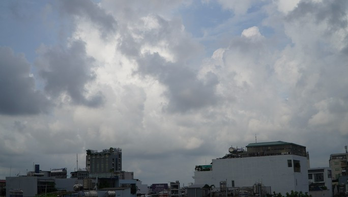 TP HCM âm u, mây đen bủa vây trong nhiều ngày qua