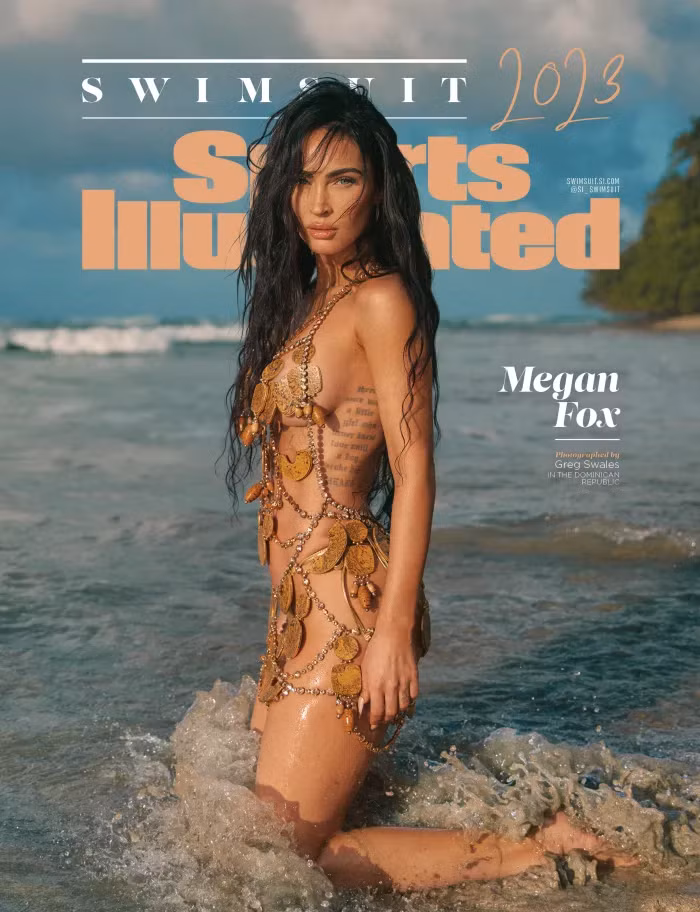 Megan Fox được biết đến nhiều nhất với vai diễn trong bộ phim bom tấn Transformers năm 2007. Ngoài ra, người đẹp cũng tham gia các dự án phim khác như Transformers: Revenge of the Fallen, Teenage Mutant Ninja Turtles, Till Death và Jennifer's Body. Megan Fox được biết đến nhiều nhất với vai diễn trong bộ phim bom tấn Transformers năm 2007. Ngoài ra, người đẹp cũng tham gia các dự án phim khác như Transformers: Revenge of the Fallen, Teenage Mutant Ninja Turtles, Till Death và Jennifer's Body.