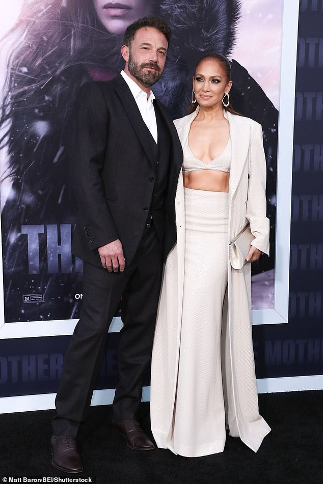 Ngày 10/5, Jennifer Lopez và Ben Affleck cùng nhau tham dự buổi ra mắt phim hành động mới của nữ ca sĩ sinh năm 1969, The Mother, ở Los Angeles, Mỹ. Ảnh: Shutterstock.