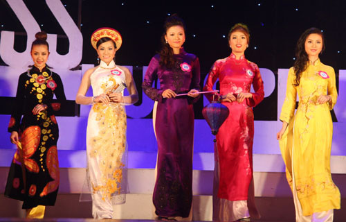 Phần thi áo dài