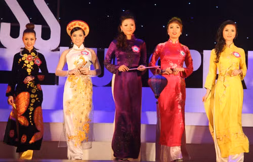 Phần thi áo dài