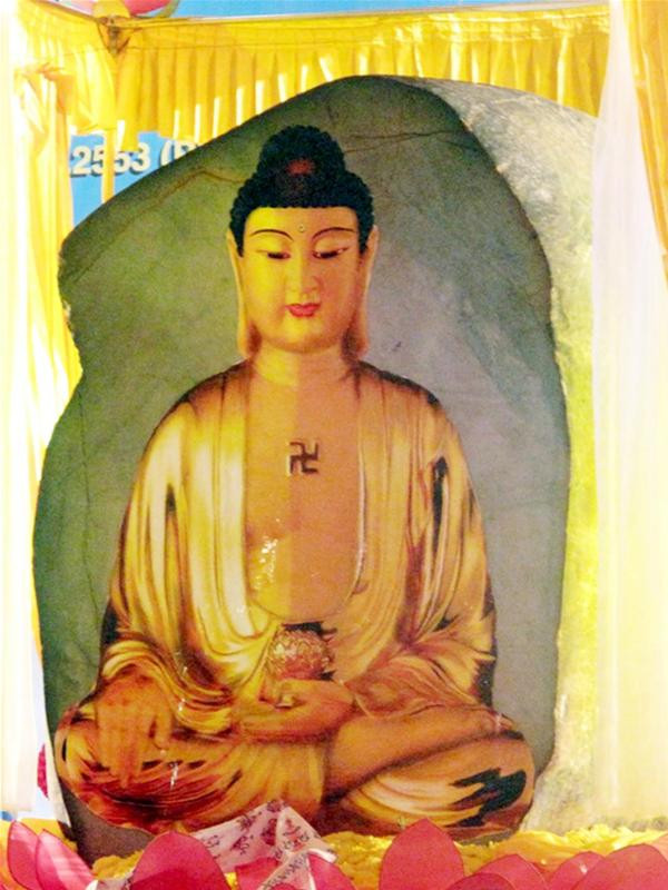 Bức tượng Phật ngọc sau khi chế tác từ khối ngọc ban đầu nặng 35 tấn sẽ có trọng lượng gần 20 tấn