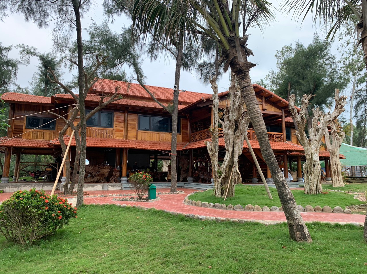 Chính quyền huyện Quảng Xương đã kiểm tra, khẳng định đây là những hạng mục chưa được cấp phép xây dựng.