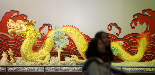 Những tác phẩm bằng sô - cô - la như thật.