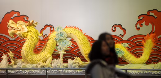 Những tác phẩm bằng sô - cô - la như thật.