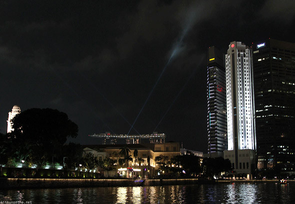 Công viên sư tử biển Đu quay "khổng lồ" Singapore Flyer Đập nước Marina Barage Bên bờ sông Singapore Khách sạn Marina Bay Sands Bên trong khách sạn Marina Bay Sands