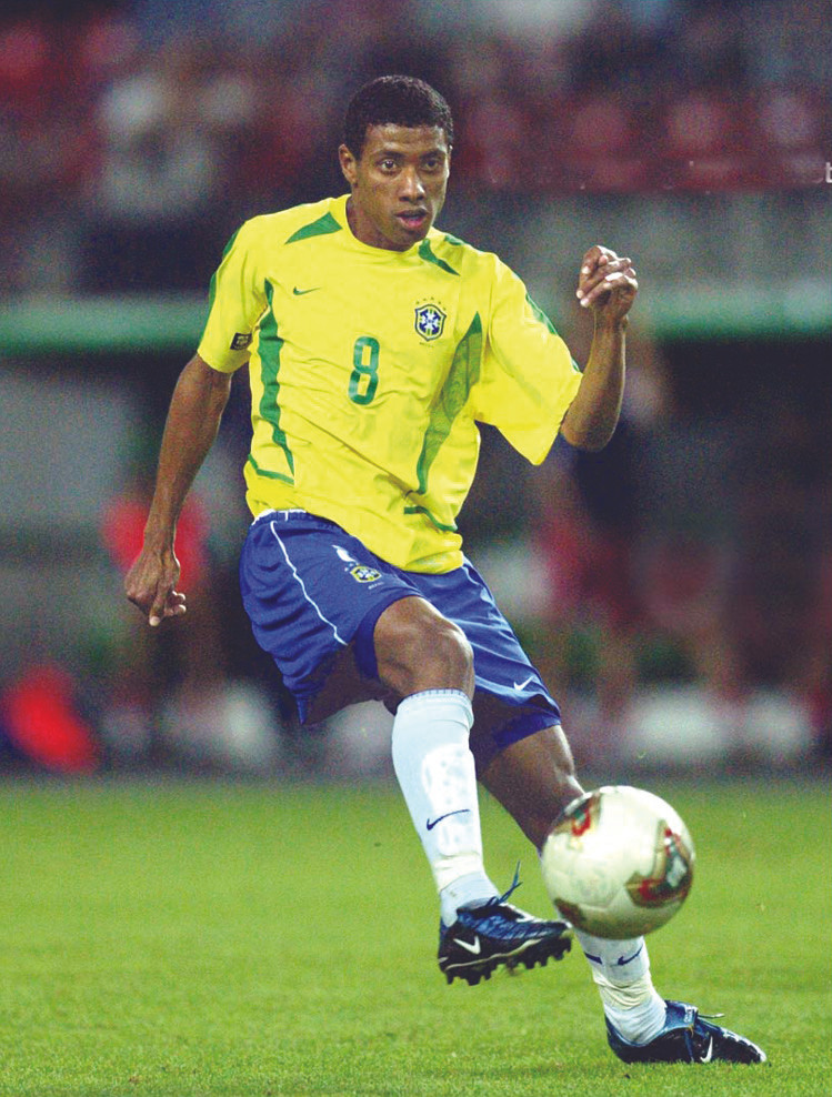 Kleberson trong màu áo ĐTQG Brazil 