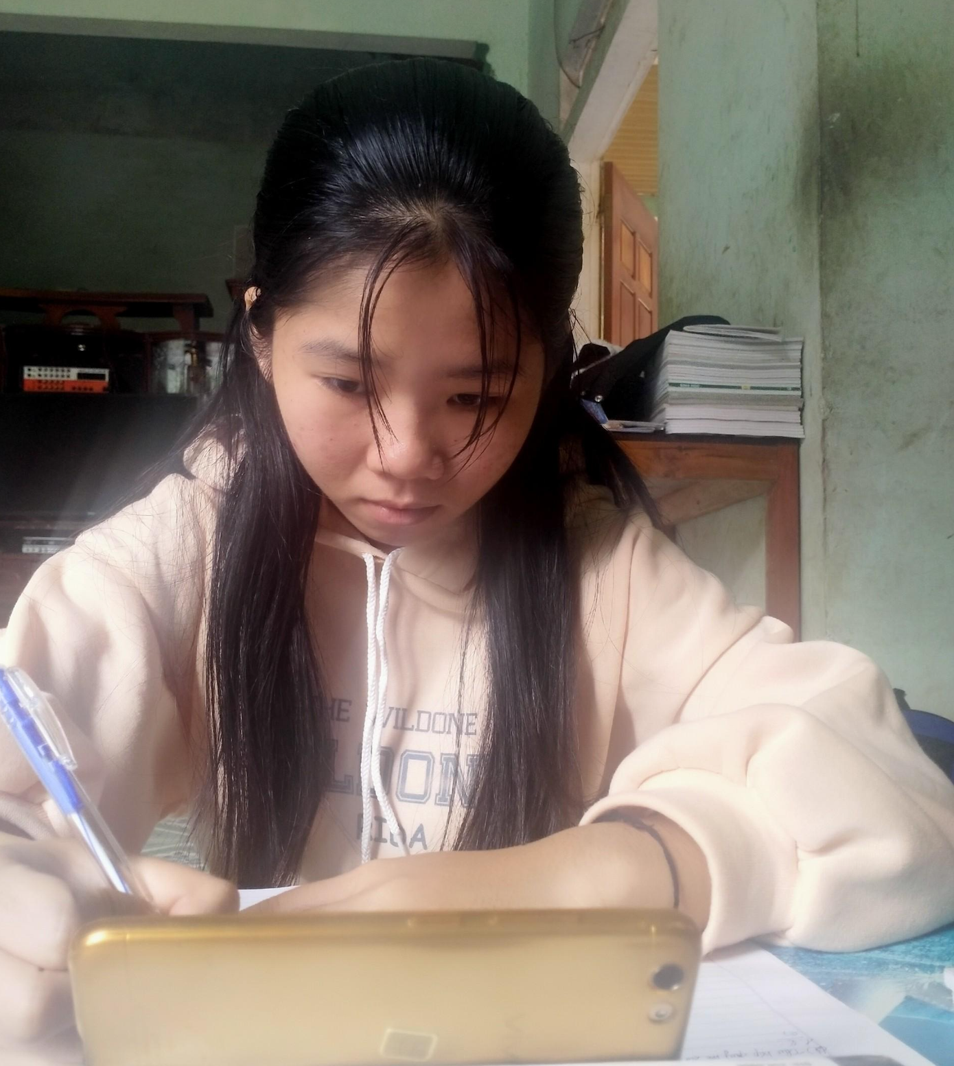 Lô Thị Hoàng Kim trong một tiết học