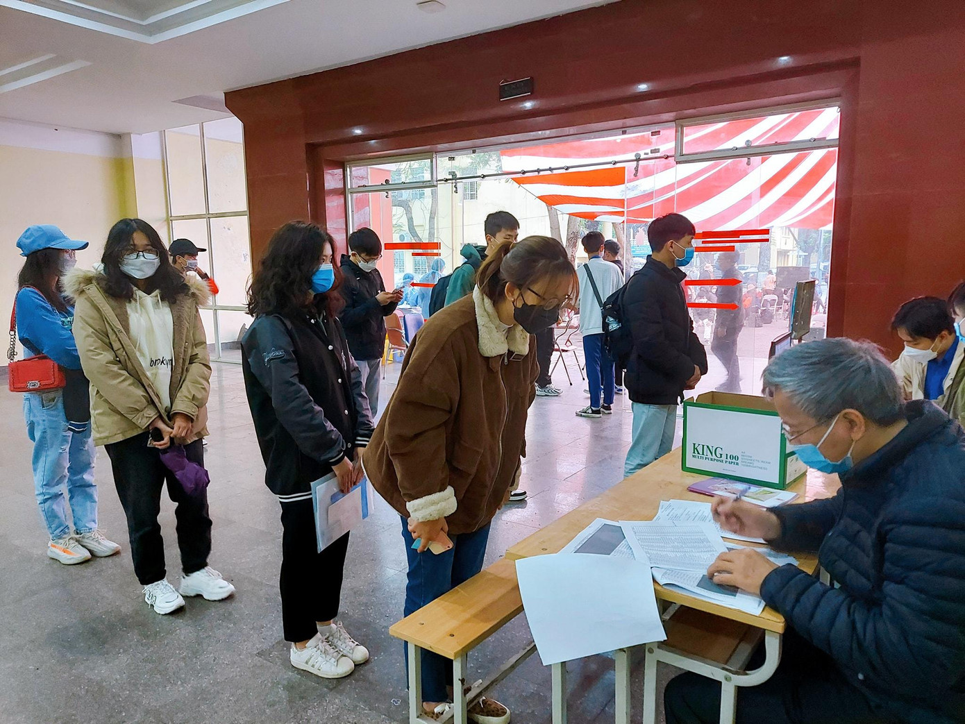 Tân sinh viên trường ĐH Thuỷ lợi làm thủ tục nhập học. Ảnh TLU Tân sinh viên trường ĐH Thuỷ lợi làm thủ tục nhập học. Ảnh TLU