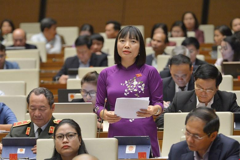 ĐBQH Nguyễn Thị Việt Nga (Hải Dương) - Ảnh Nhật Minh