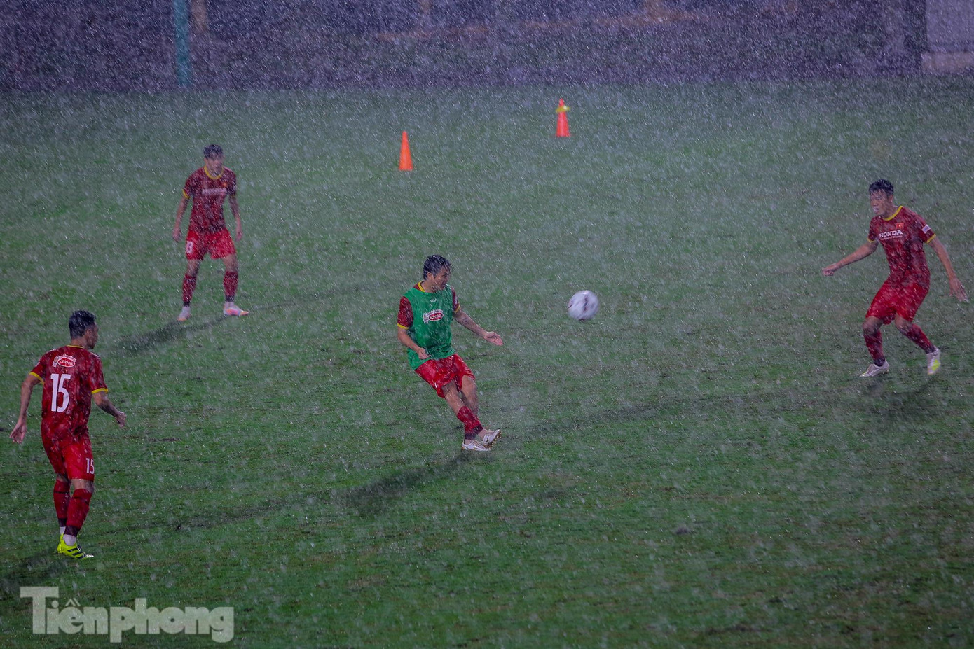 Trước khi bước vào chinh phục vòng loại World Cup, đội tuyển Việt Nam sẽ có một trận đấu giao hữu Jordan tại UAE vào ngày 31/5.